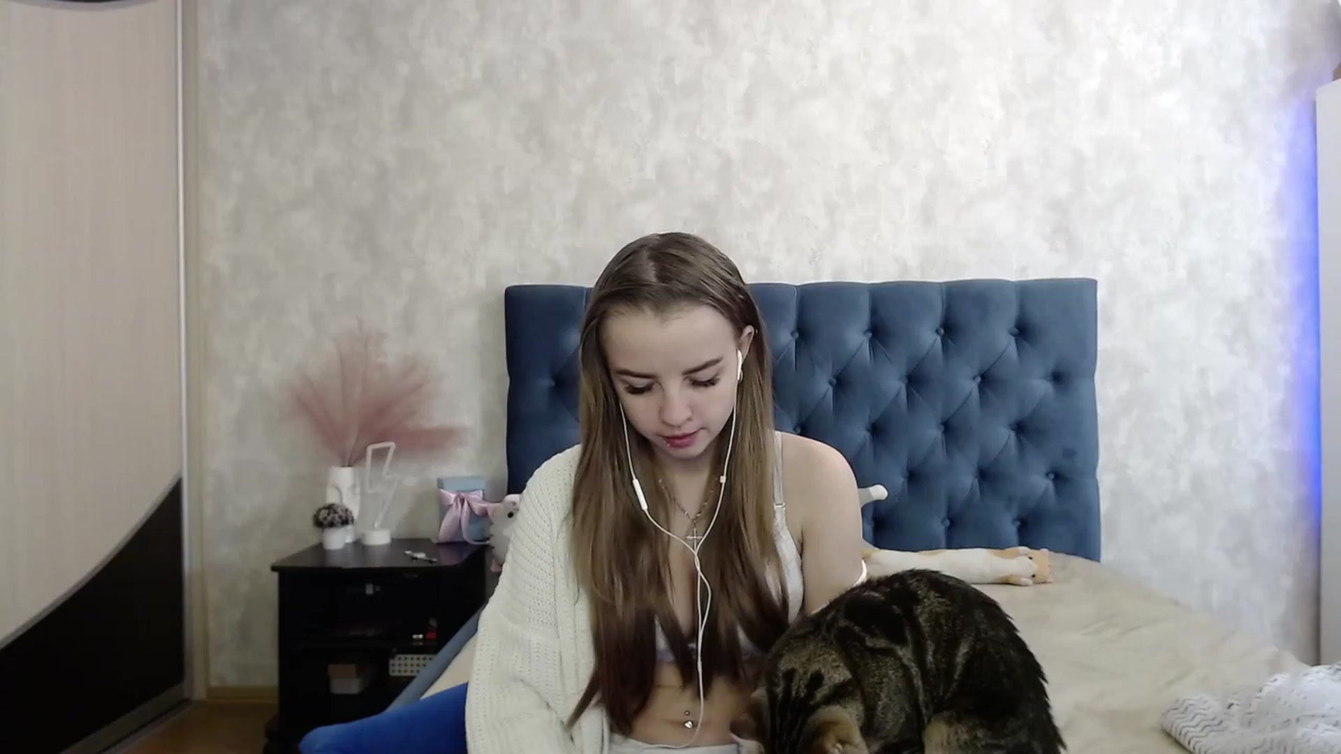 Gallery image thumbnail from Lio_noy's myfreecams stream on, 10/05/2023, 22:13 image 1 of 20