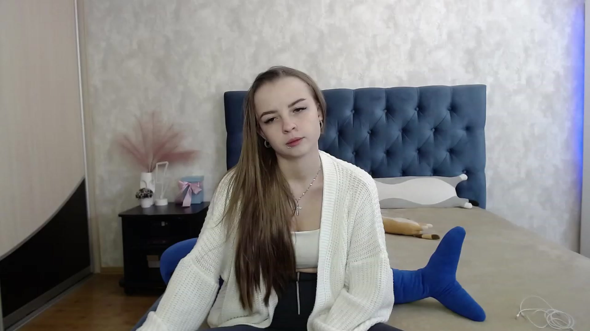 Gallery image thumbnail from Lio_noy's myfreecams stream on, 10/12/2023, 24:09 image 18 of 20