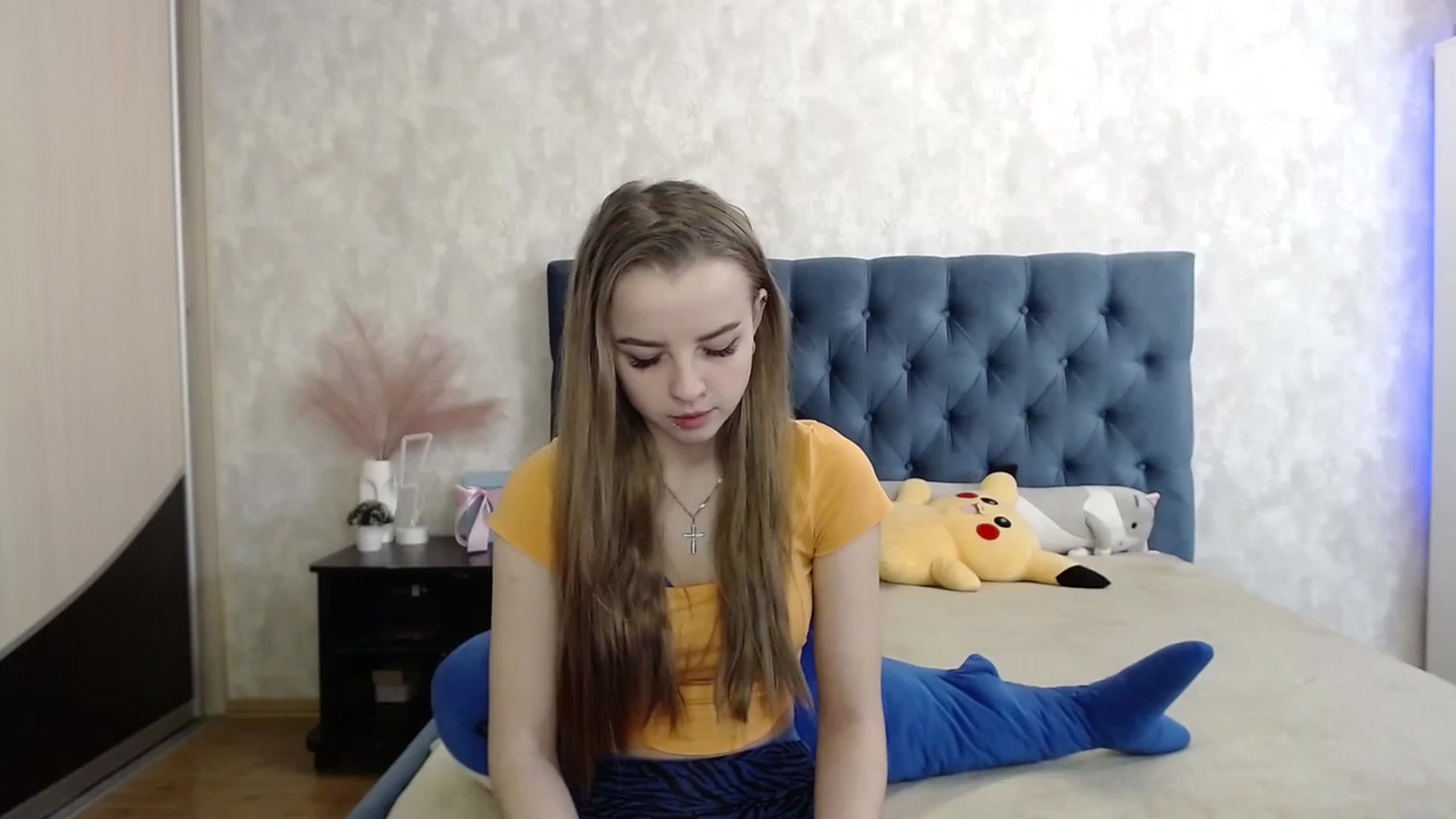 Gallery image thumbnail from Lio_noy's myfreecams stream on, 10/16/2023, 22:06 image 2 of 20