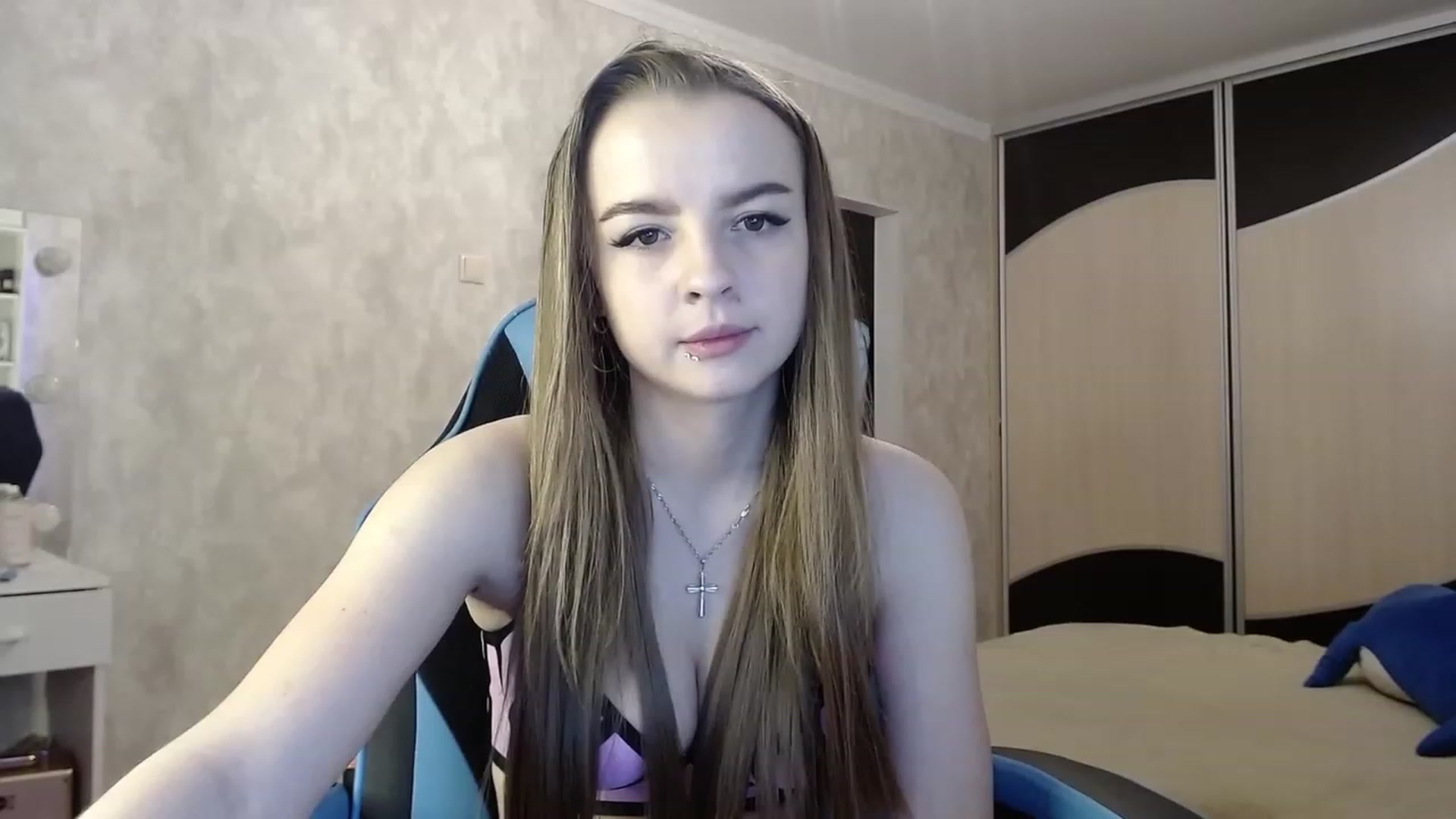 Gallery image thumbnail from Lio_noy's myfreecams stream on, 10/17/2023, 21:24 image 1 of 20