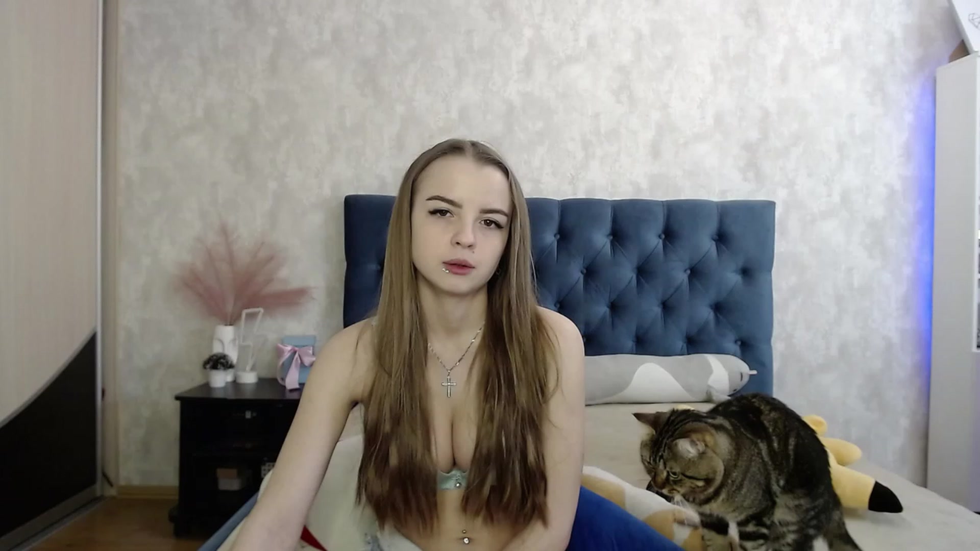 Gallery image thumbnail from Lio_noy's myfreecams stream on, 10/18/2023, 22:40 image 19 of 20