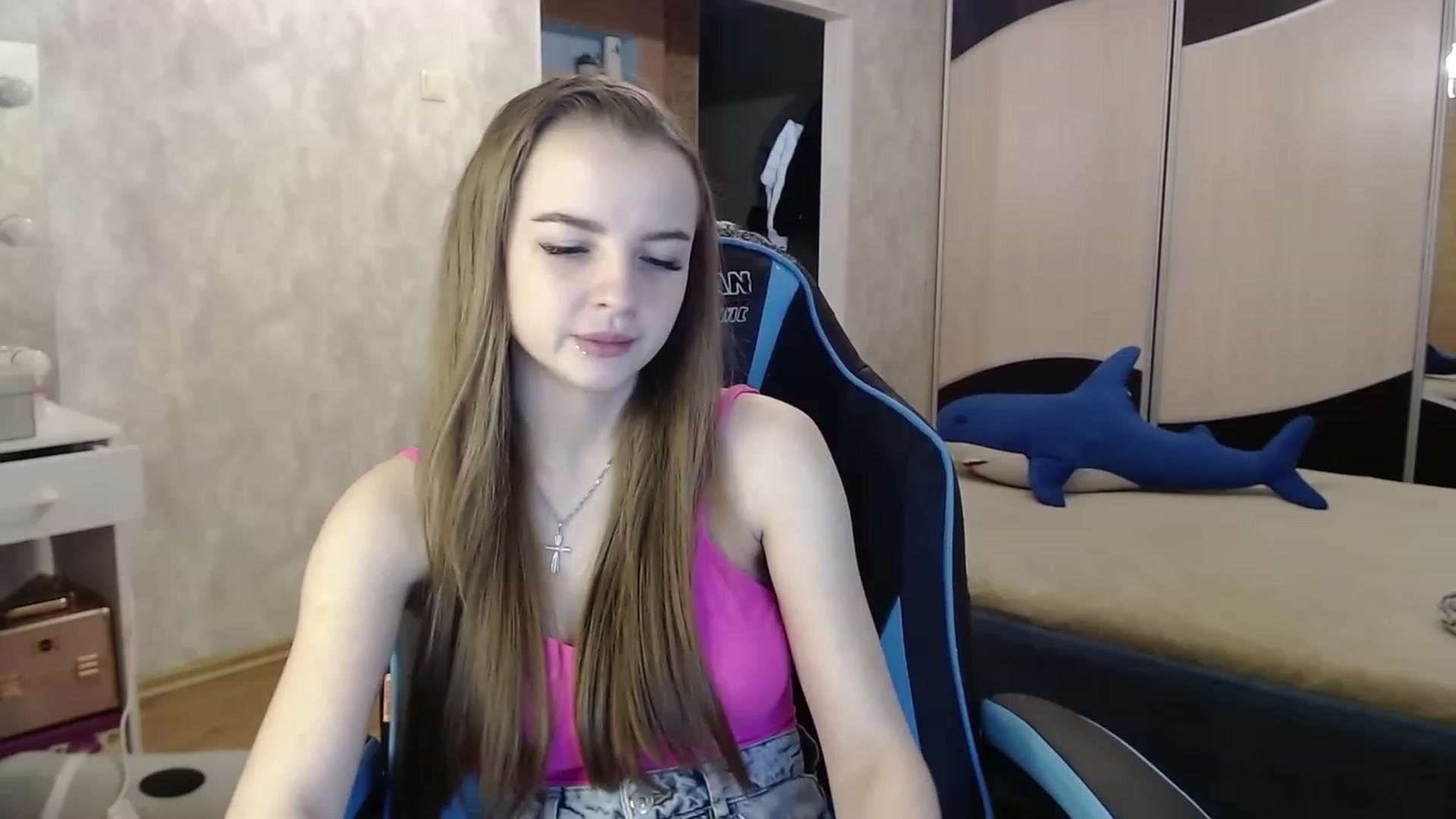 Gallery image thumbnail from Lio_noy's myfreecams stream on, 10/22/2023, 23:21 image 8 of 20