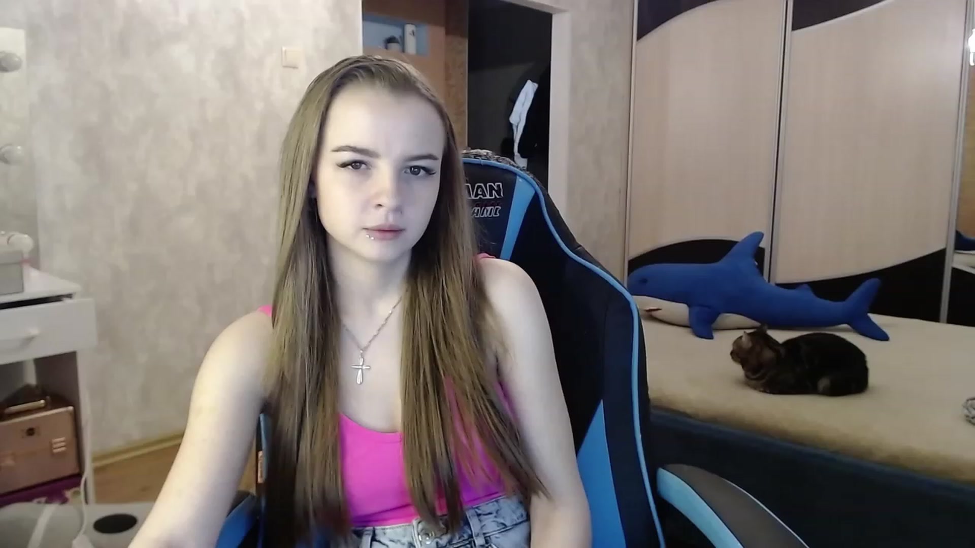 Gallery image thumbnail from Lio_noy's myfreecams stream on, 10/22/2023, 23:21 image 10 of 20