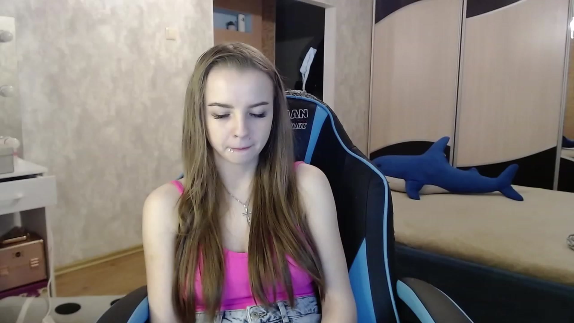 Gallery image thumbnail from Lio_noy's myfreecams stream on, 10/22/2023, 23:21 image 17 of 20