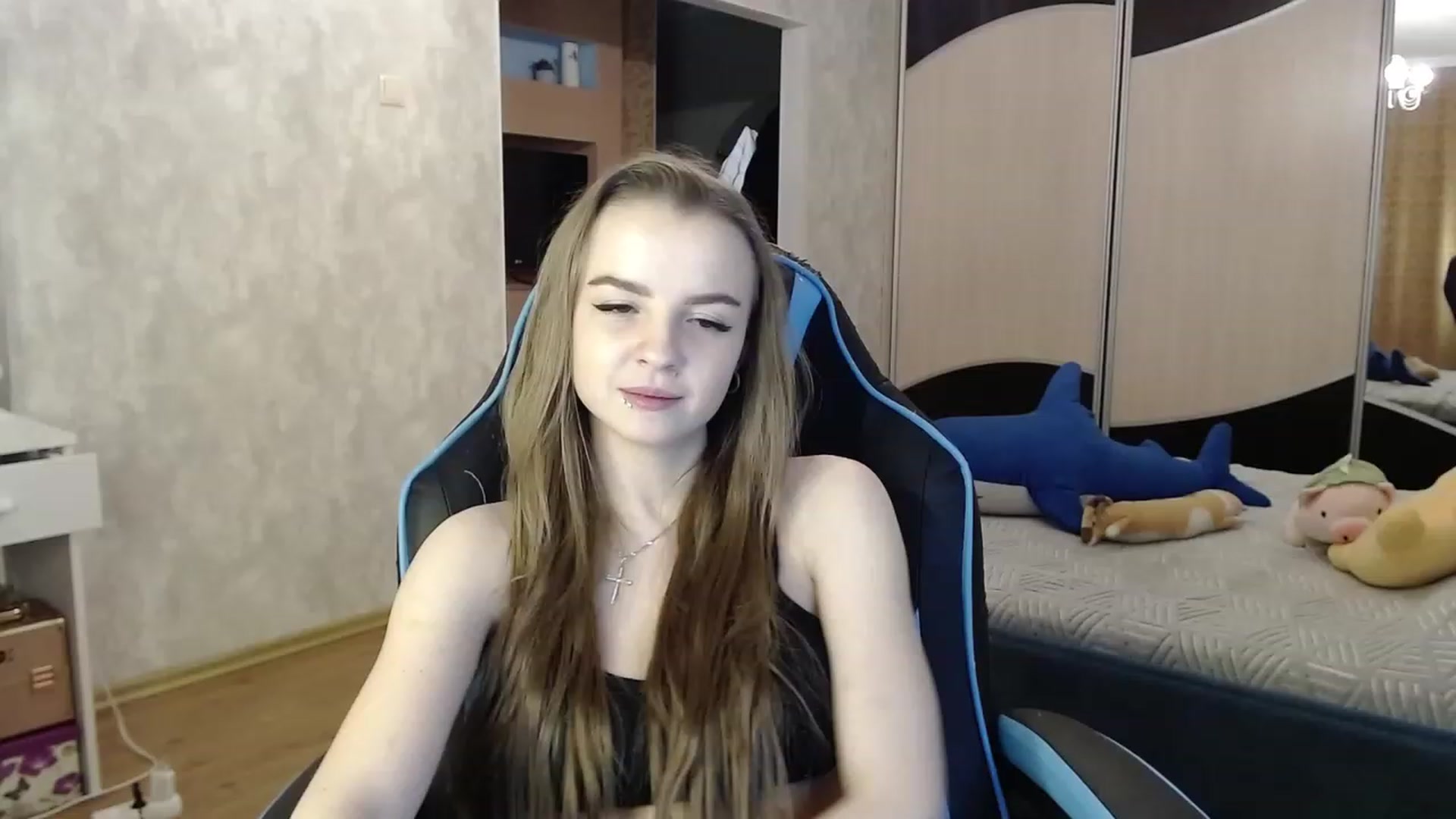 Gallery image thumbnail from Lio_noy's myfreecams stream on, 10/23/2023, 22:39 image 16 of 20