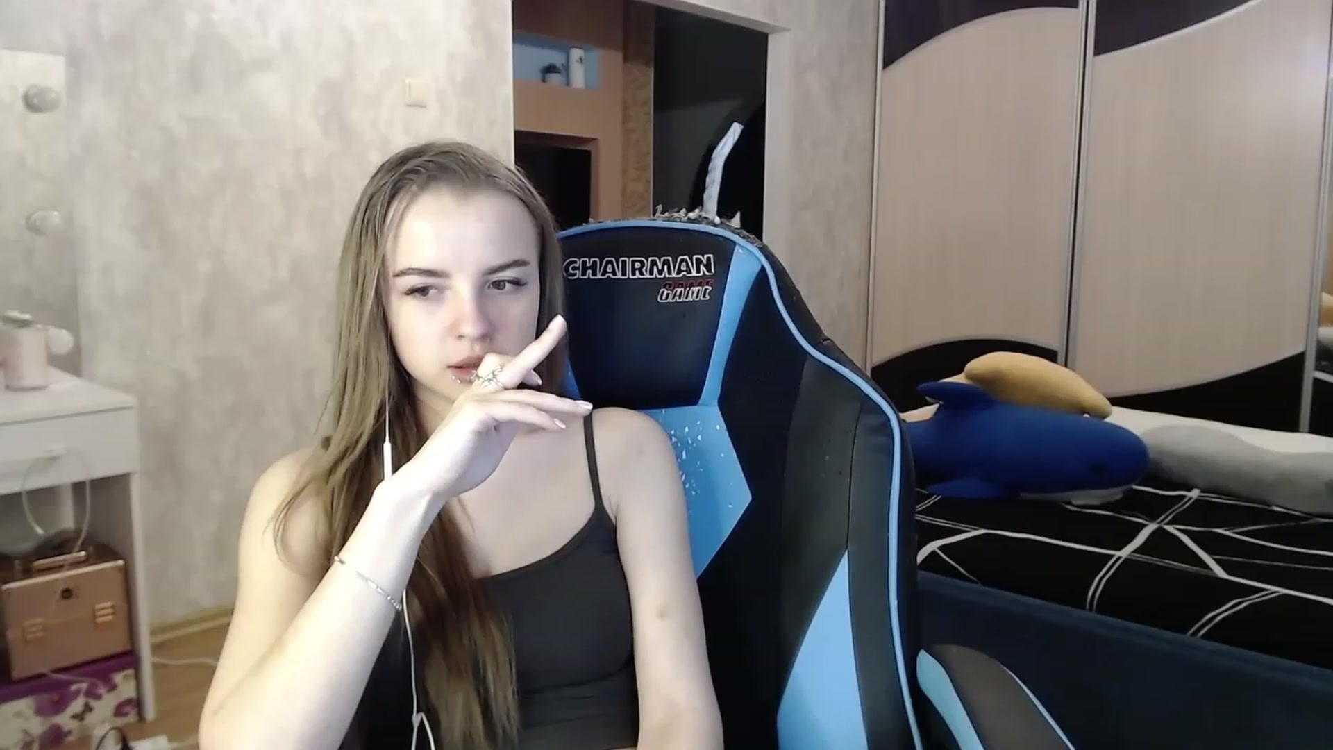 Gallery image thumbnail from Lio_noy's myfreecams stream on, 10/29/2023, 22:52 image 9 of 20