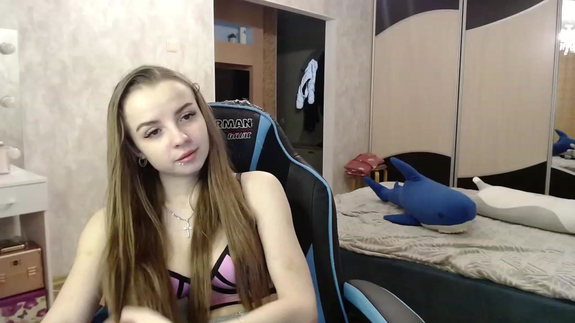 Gallery image thumbnail from Lio_noy's myfreecams stream on, 11/07/2023, 24:21 image 20 of 20