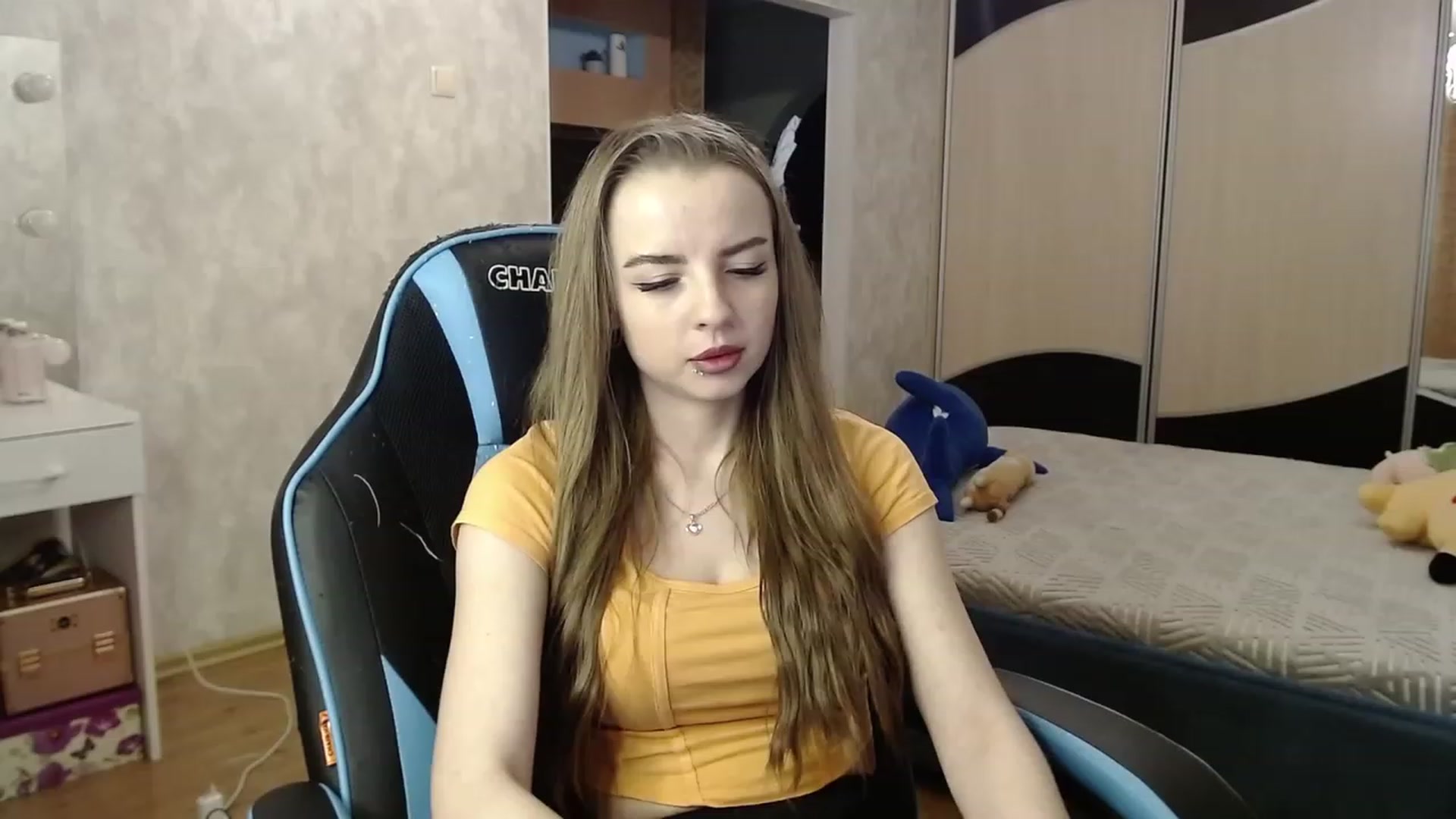 Gallery image thumbnail from Lio_noy's myfreecams stream on, 11/09/2023, 23:04 image 17 of 20