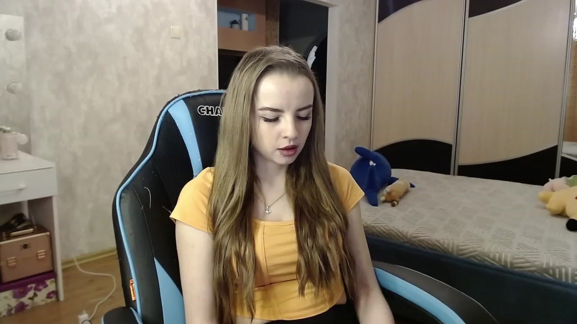 Gallery image thumbnail from Lio_noy's myfreecams stream on, 11/09/2023, 23:04 image 6 of 20