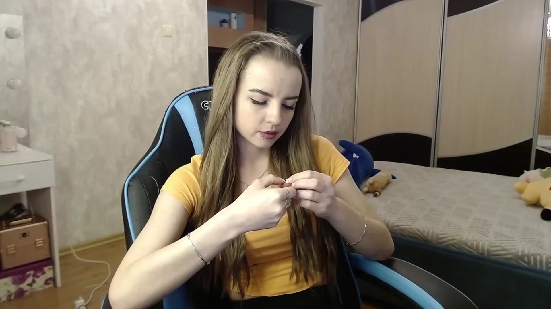 Gallery image thumbnail from Lio_noy's myfreecams stream on, 11/09/2023, 23:04 image 9 of 20