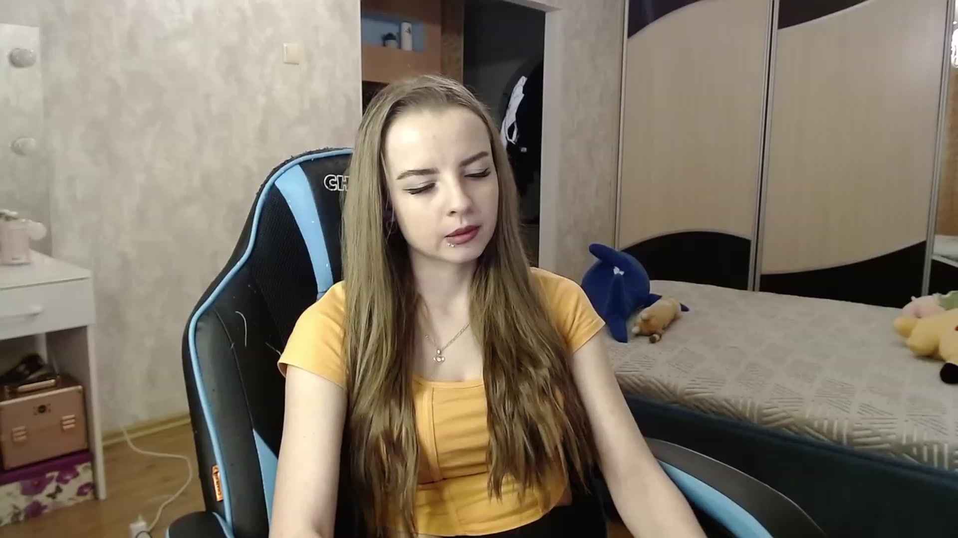 Gallery image thumbnail from Lio_noy's myfreecams stream on, 11/09/2023, 23:04 image 7 of 20