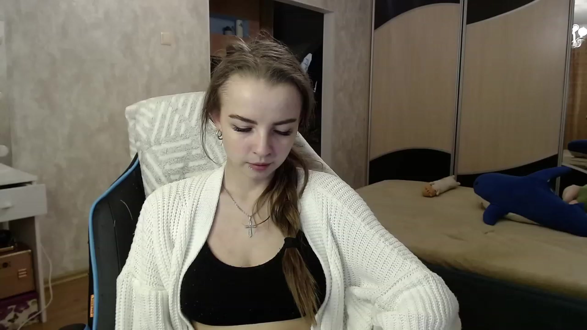 Gallery image thumbnail from Lio_noy's myfreecams stream on, 11/14/2023, 21:32 image 6 of 20