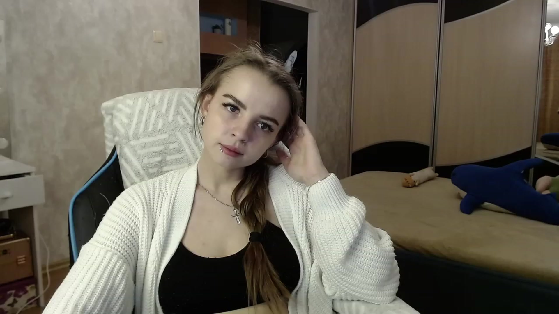 Gallery image thumbnail from Lio_noy's myfreecams stream on, 11/14/2023, 21:32 image 19 of 20