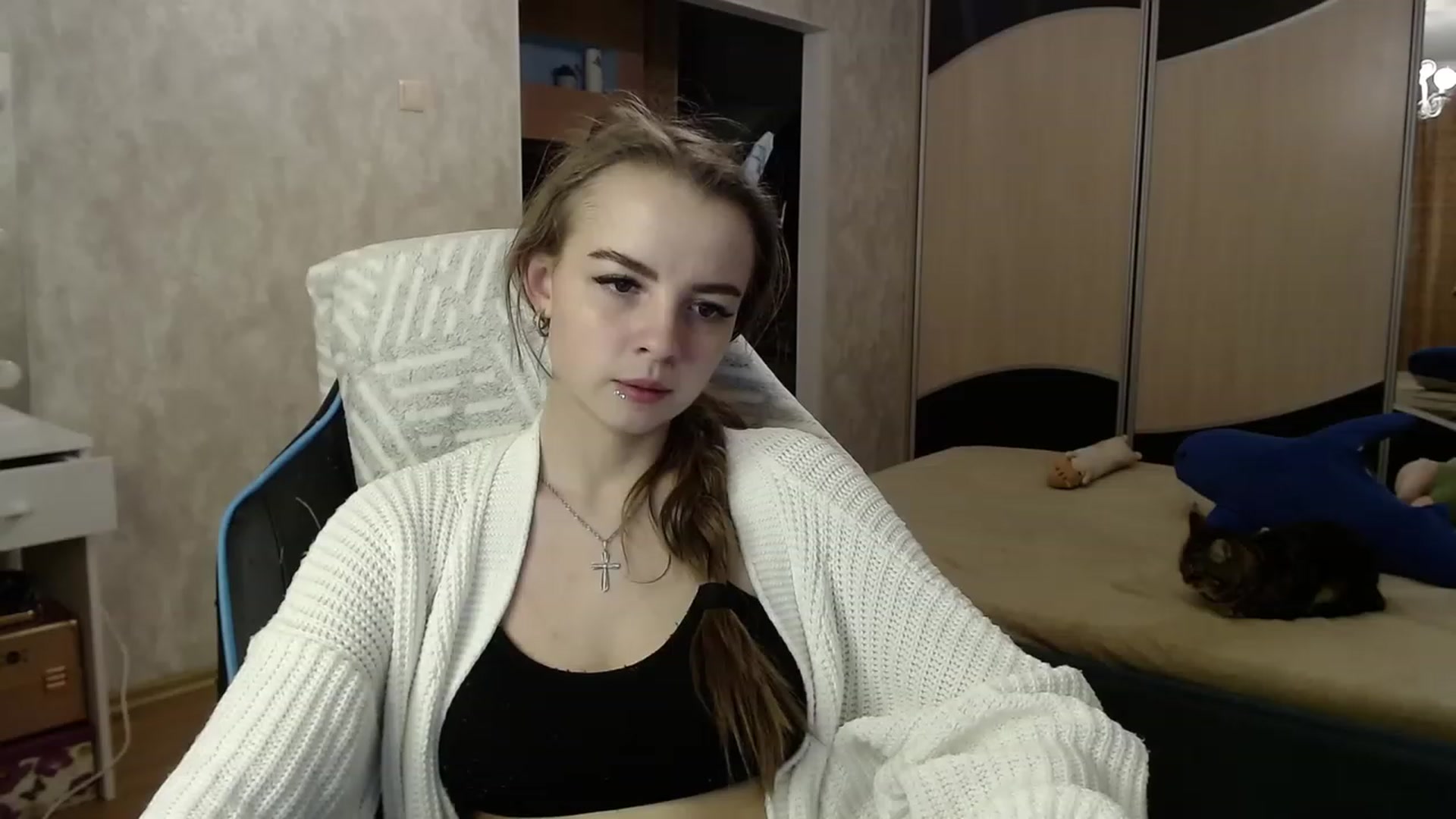 Gallery image thumbnail from Lio_noy's myfreecams stream on, 11/14/2023, 21:32 image 10 of 20