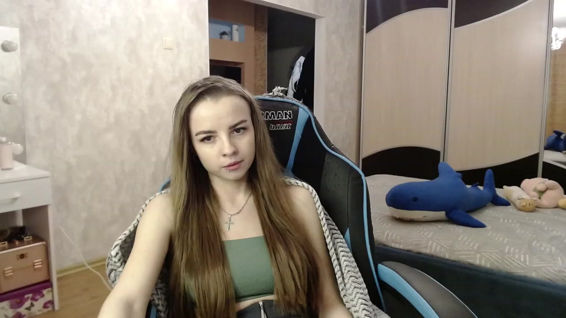Gallery image thumbnail from Lio_noy's myfreecams stream on, 11/20/2023, 22:11 image 4 of 20