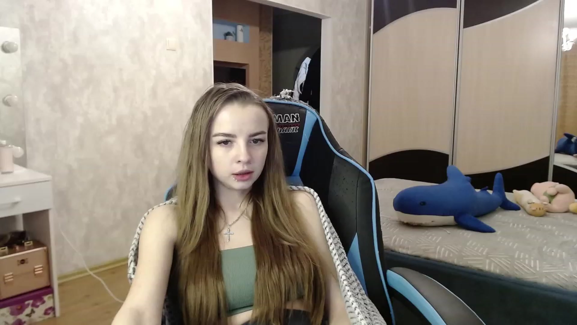 Gallery image thumbnail from Lio_noy's myfreecams stream on, 11/20/2023, 22:11 image 16 of 20