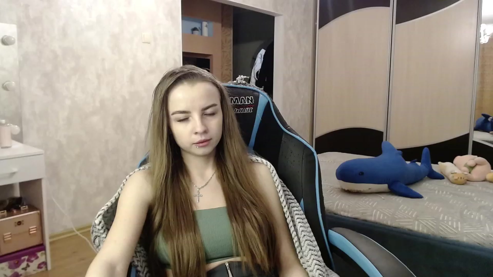 Gallery image thumbnail from Lio_noy's myfreecams stream on, 11/20/2023, 22:11 image 3 of 20