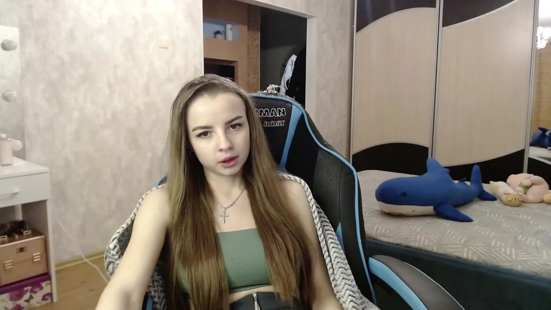 Gallery image thumbnail from Lio_noy's myfreecams stream on, 11/20/2023, 22:11 image 5 of 20