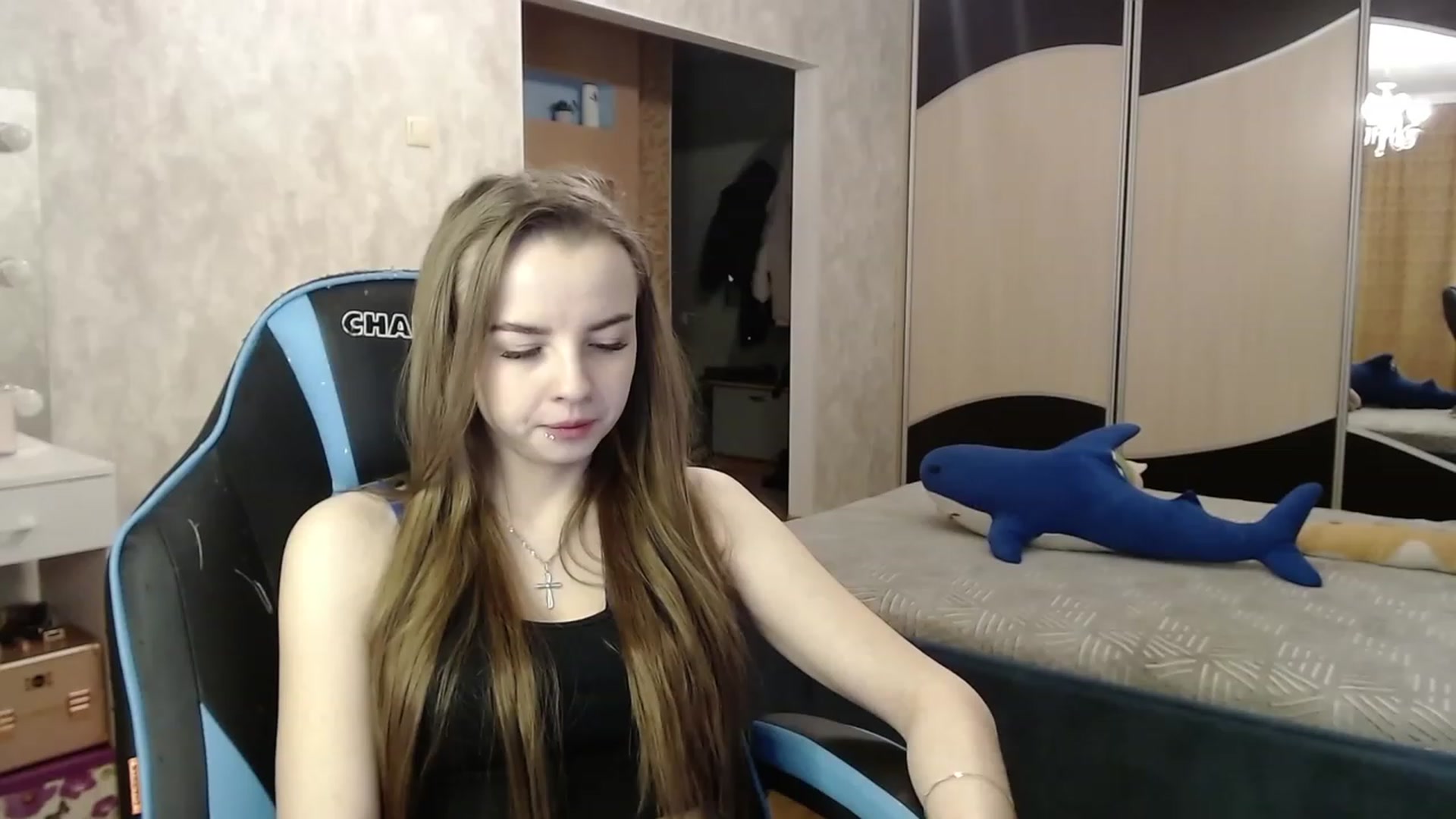 Gallery image thumbnail from Lio_noy's myfreecams stream on, 11/21/2023, 23:23 image 10 of 20