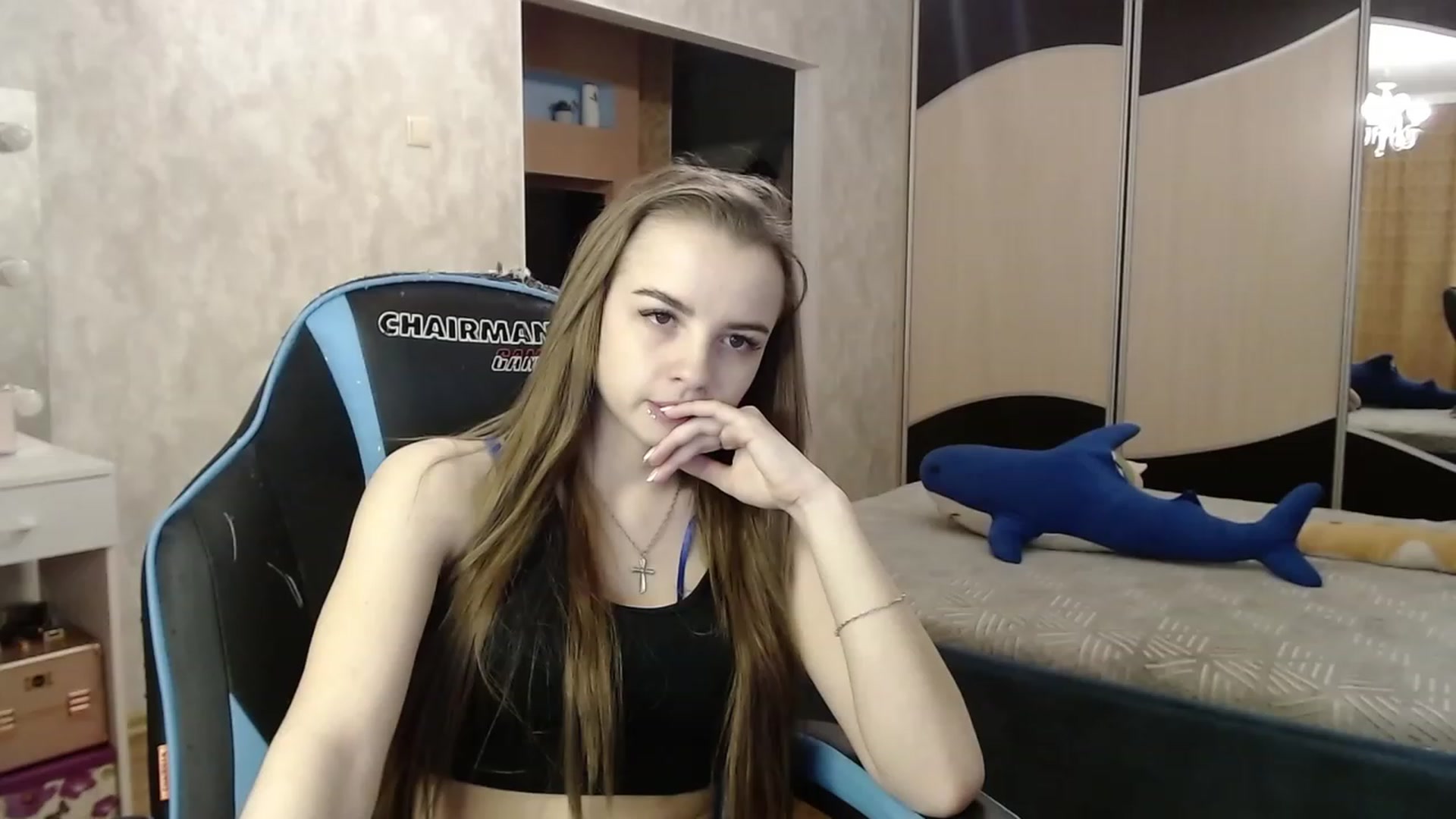 Gallery image thumbnail from Lio_noy's myfreecams stream on, 11/21/2023, 23:23 image 6 of 20