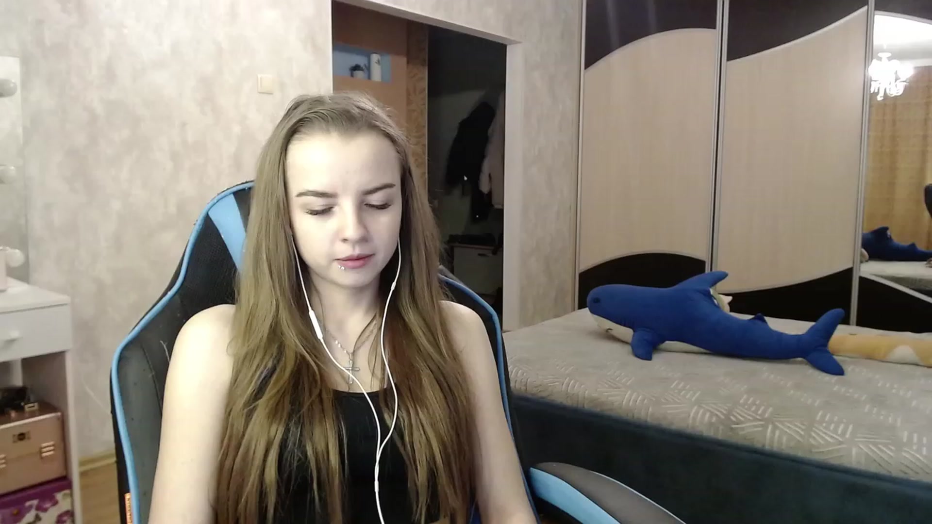 Gallery image thumbnail from Lio_noy's myfreecams stream on, 11/21/2023, 23:23 image 18 of 20