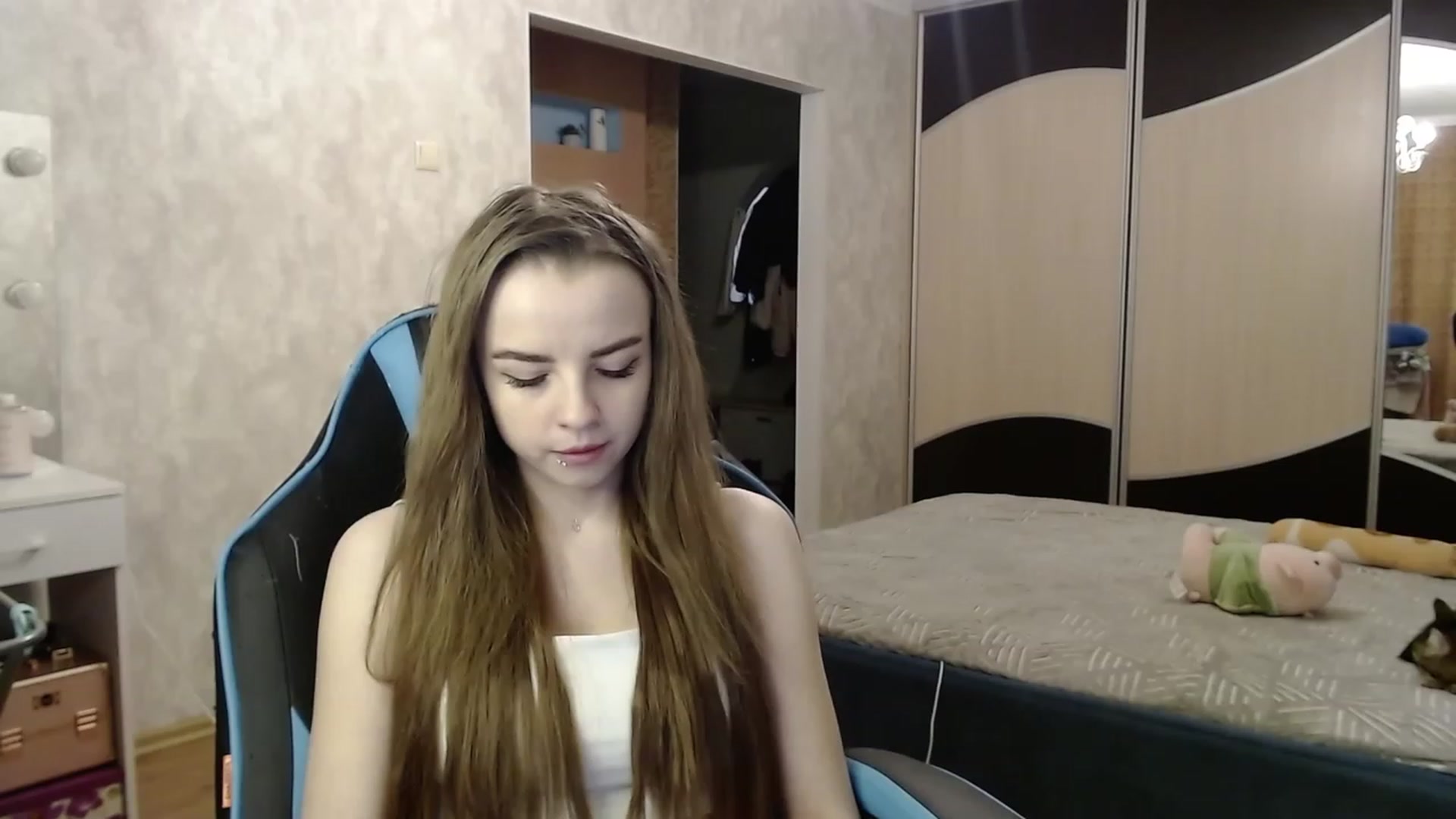 Gallery image thumbnail from Lio_noy's myfreecams stream on, 11/22/2023, 21:55 image 18 of 20