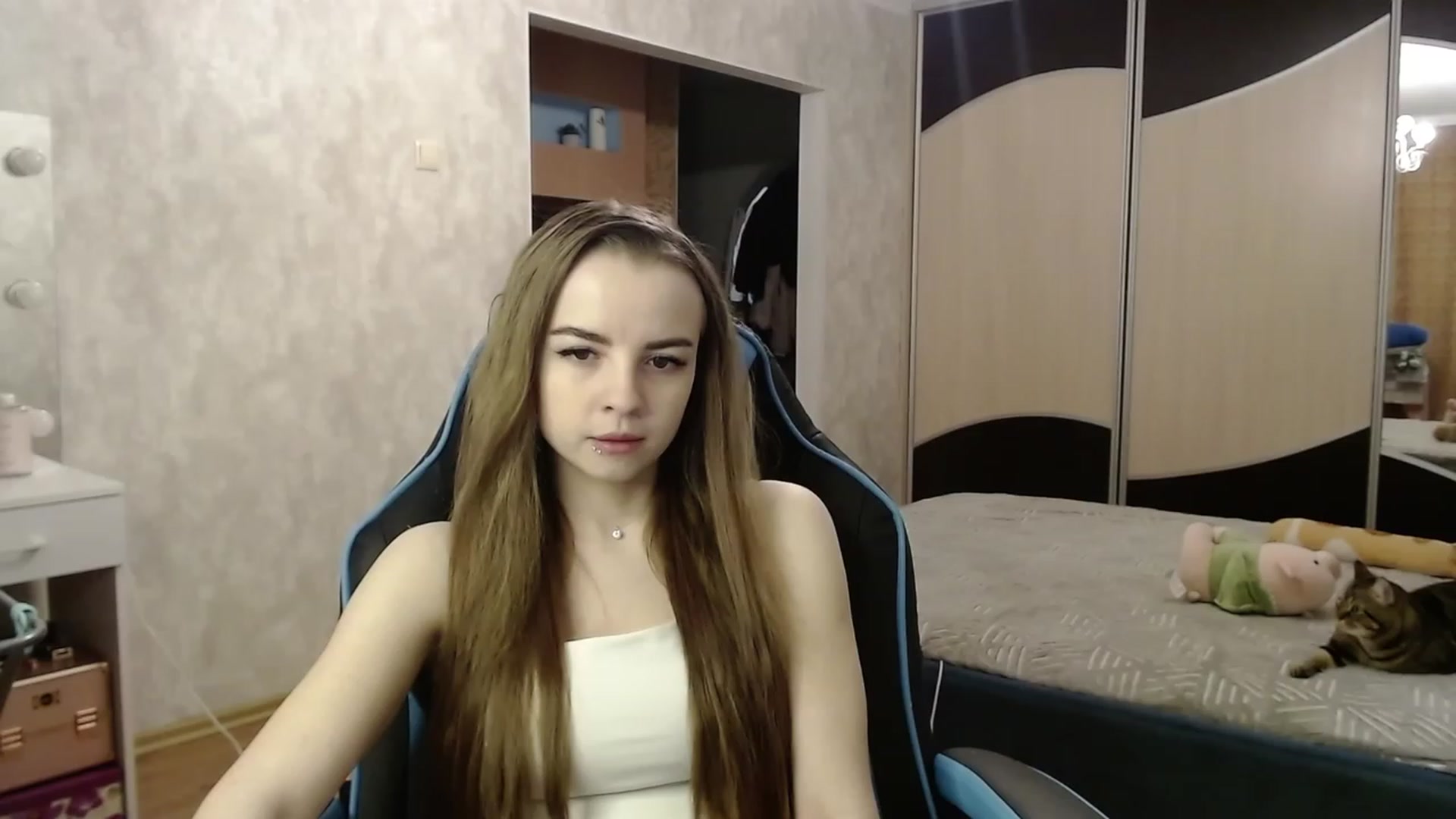 Gallery image thumbnail from Lio_noy's myfreecams stream on, 11/22/2023, 21:55 image 3 of 20