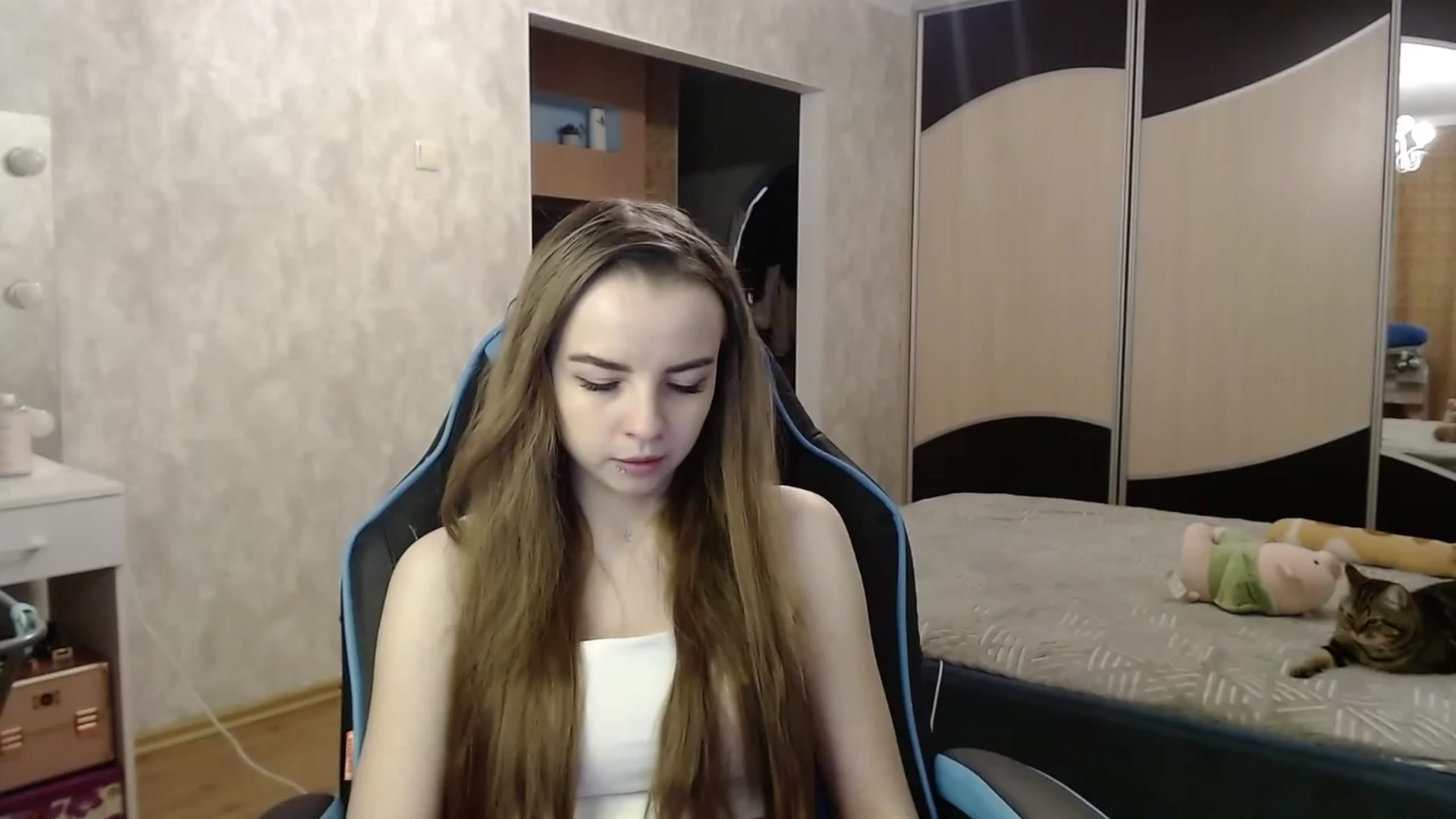 Gallery image thumbnail from Lio_noy's myfreecams stream on, 11/22/2023, 21:55 image 2 of 20