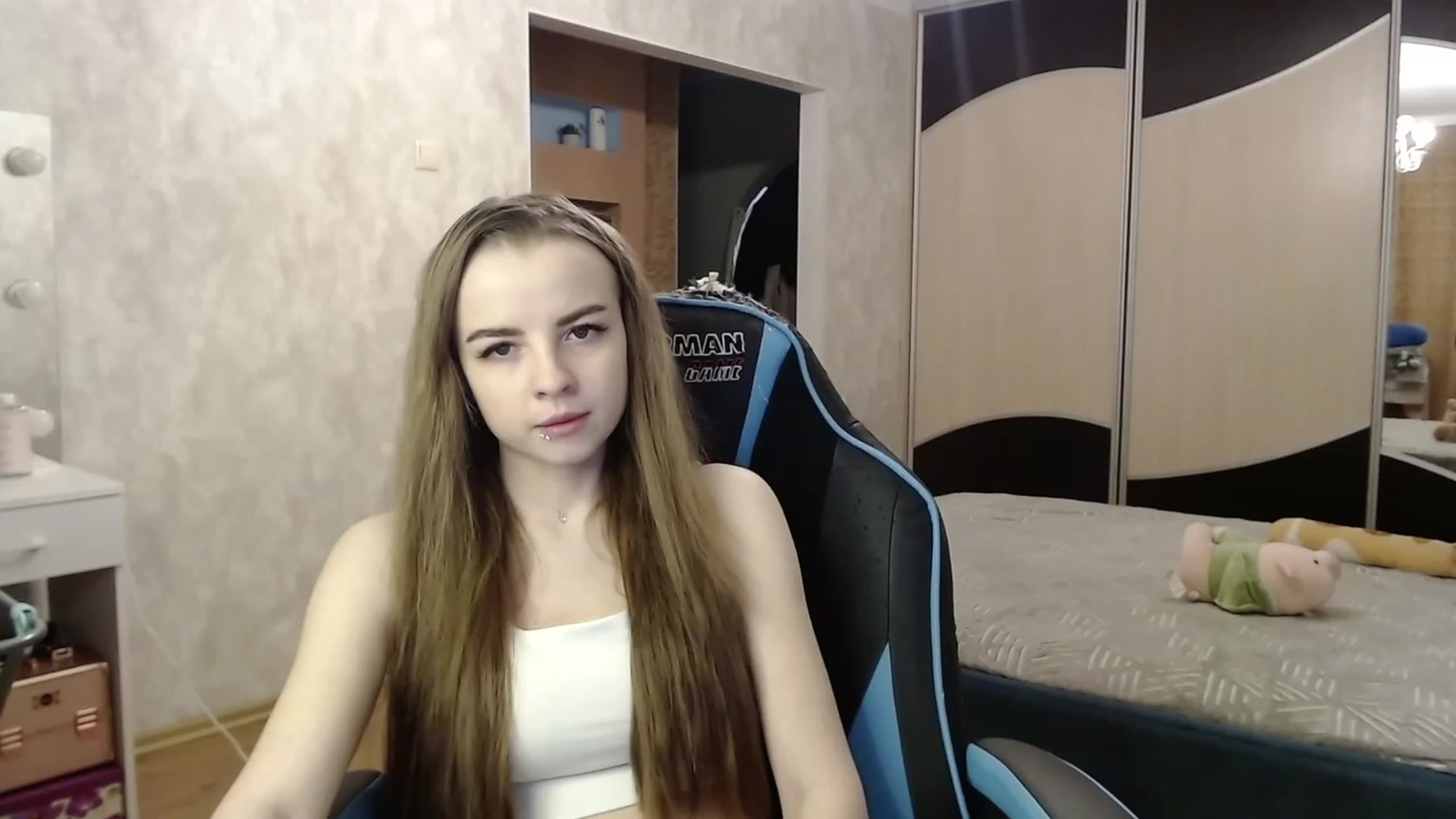 Gallery image thumbnail from Lio_noy's myfreecams stream on, 11/22/2023, 21:55 image 5 of 20