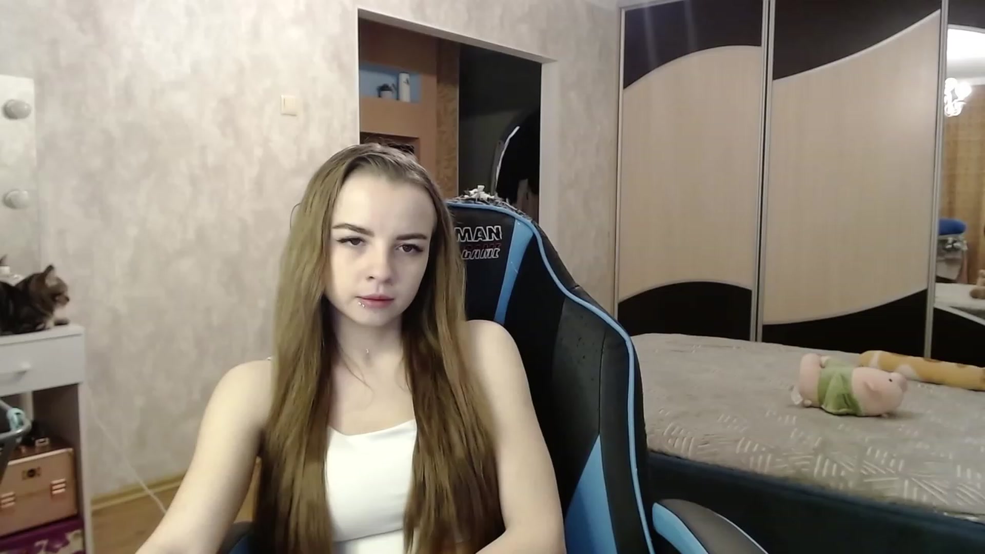 Gallery image thumbnail from Lio_noy's myfreecams stream on, 11/22/2023, 21:55 image 10 of 20