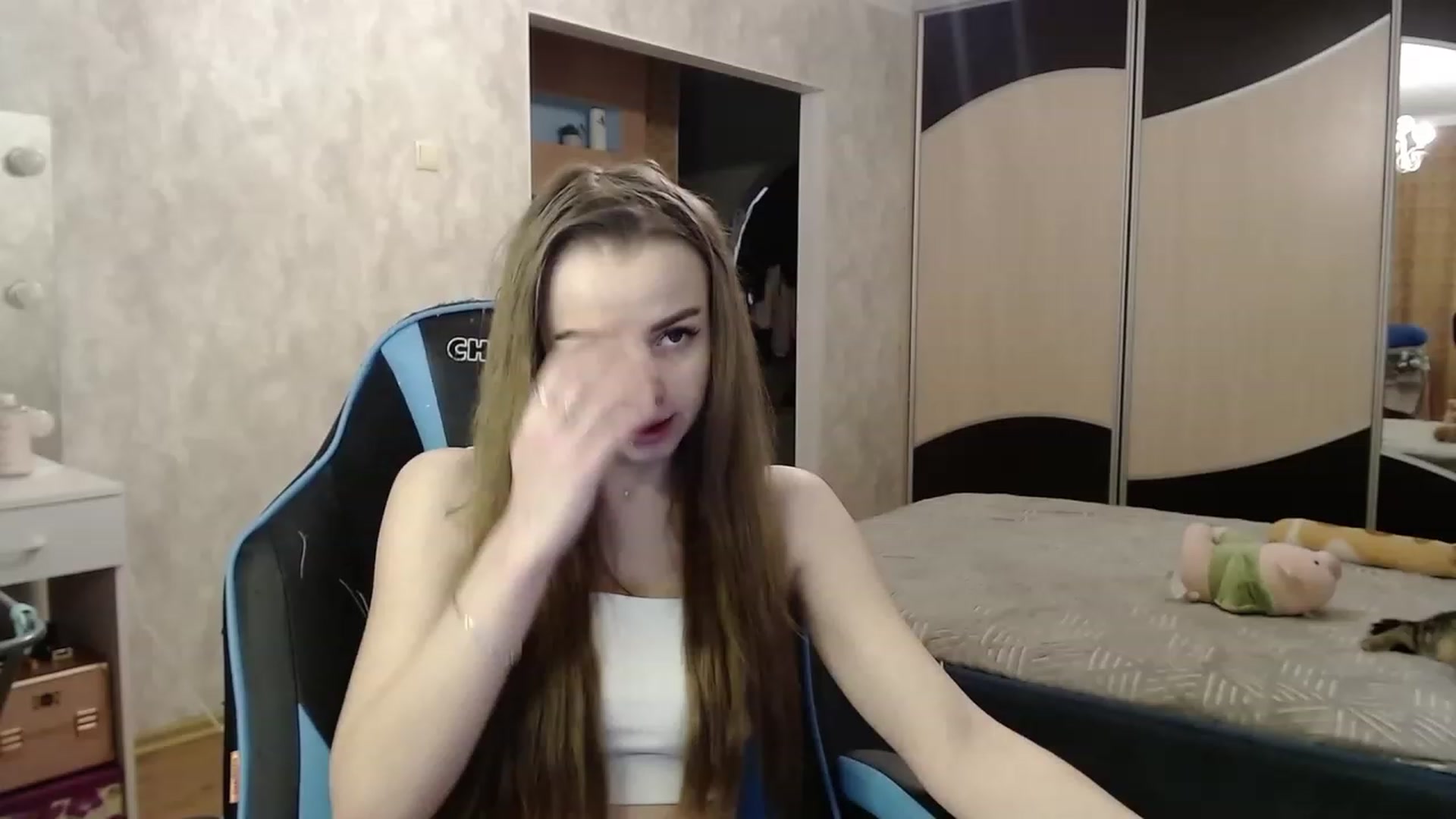 Gallery image thumbnail from Lio_noy's myfreecams stream on, 11/22/2023, 21:55 image 17 of 20