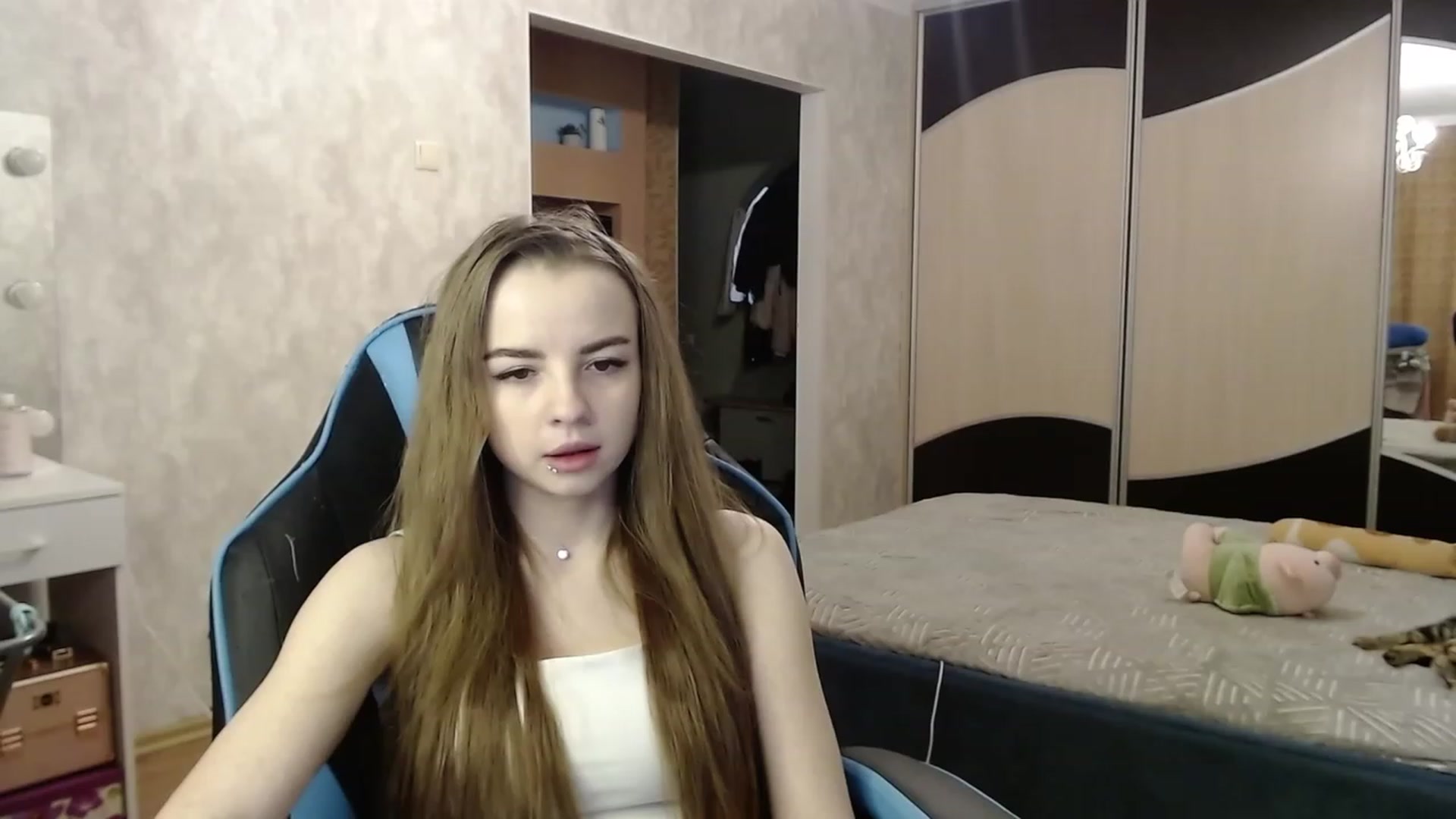 Gallery image thumbnail from Lio_noy's myfreecams stream on, 11/22/2023, 22:14 image 8 of 20