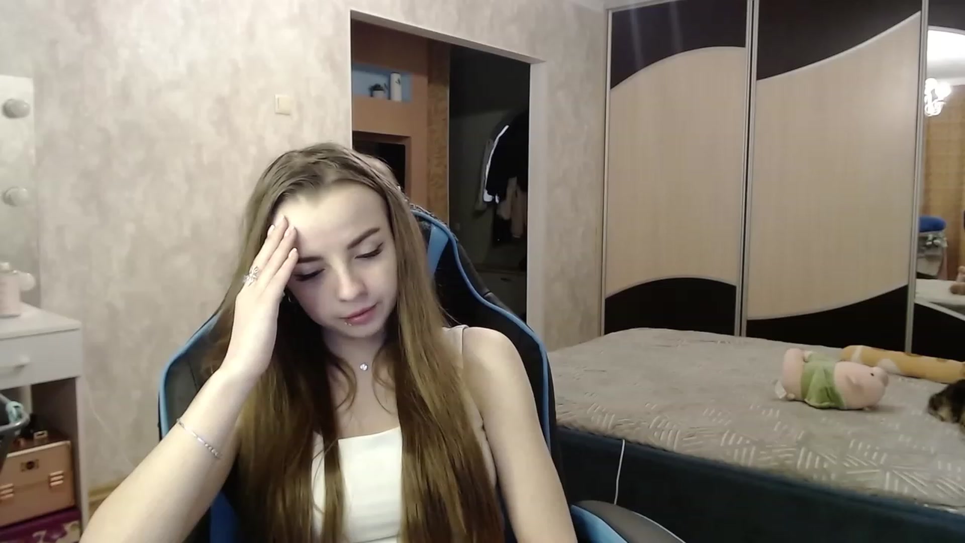 Gallery image thumbnail from Lio_noy's myfreecams stream on, 11/23/2023, 24:00 image 9 of 20