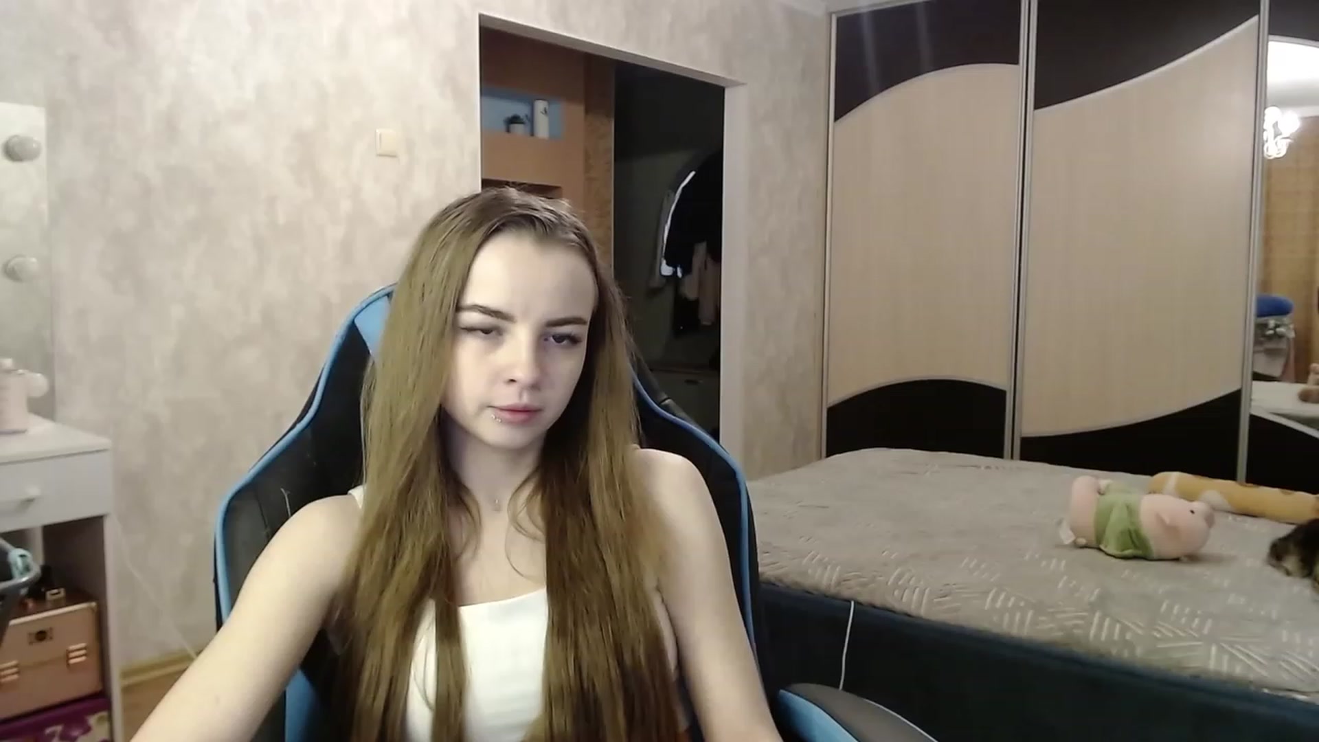 Gallery image thumbnail from Lio_noy's myfreecams stream on, 11/23/2023, 24:00 image 11 of 20
