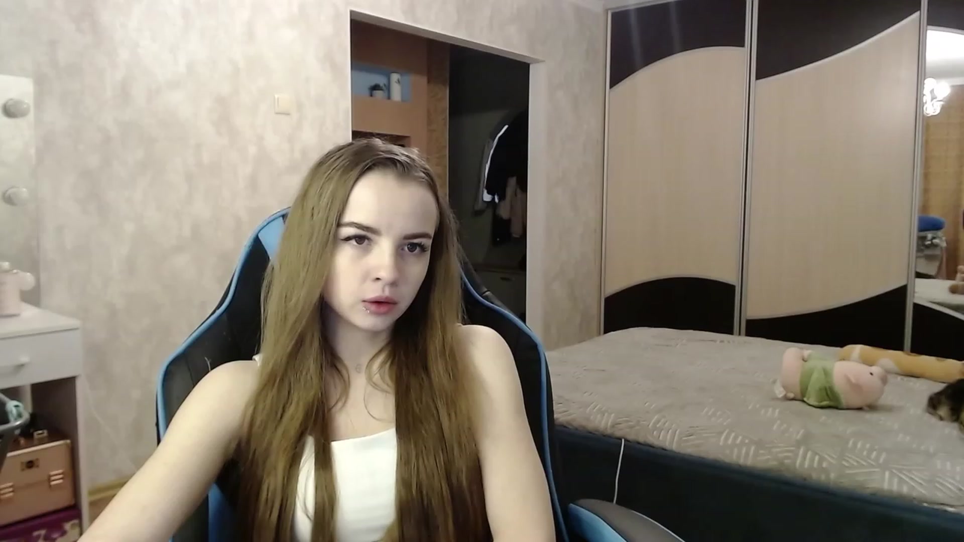 Gallery image thumbnail from Lio_noy's myfreecams stream on, 11/23/2023, 24:00 image 10 of 20