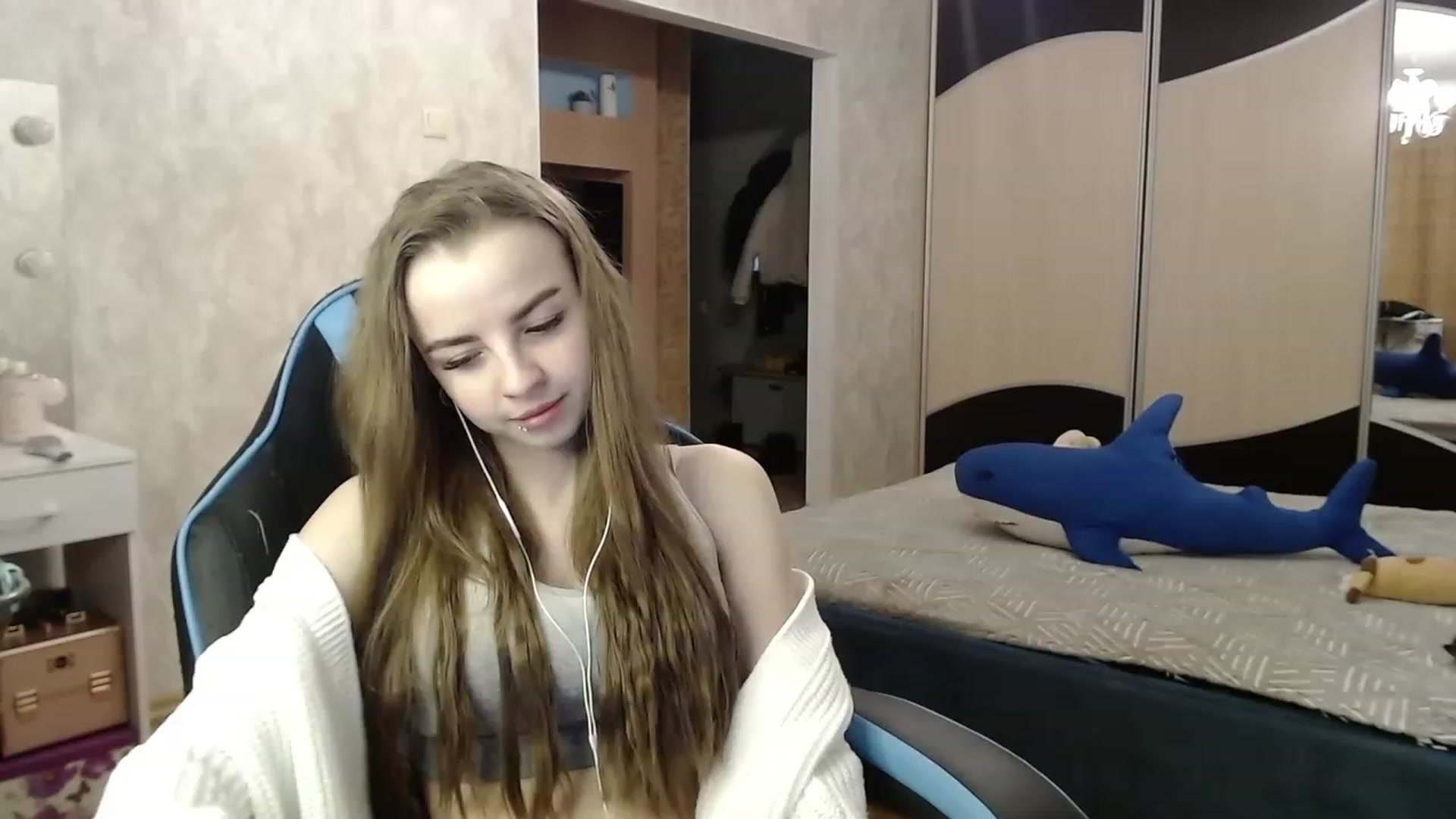 Gallery image thumbnail from Lio_noy's myfreecams stream on, 11/24/2023, 24:01 image 18 of 20