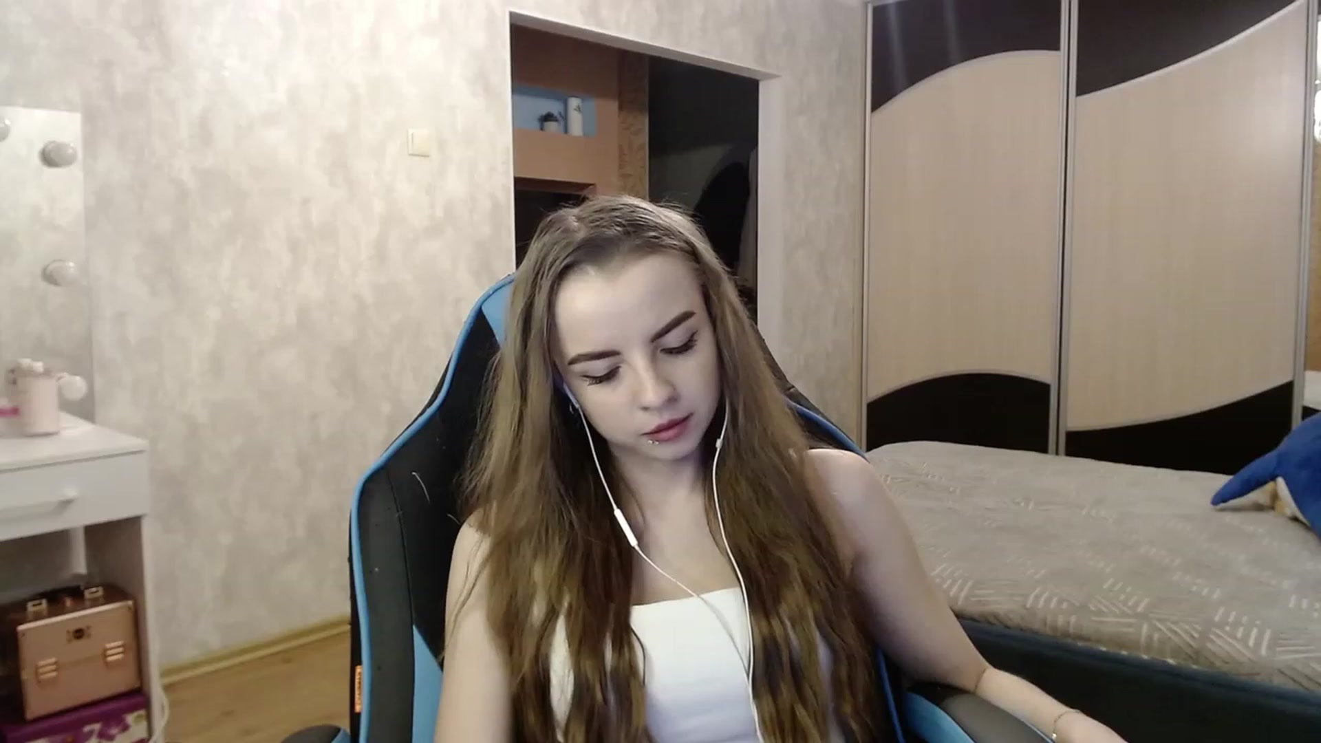 Gallery image thumbnail from Lio_noy's myfreecams stream on, 11/26/2023, 22:24 image 12 of 20