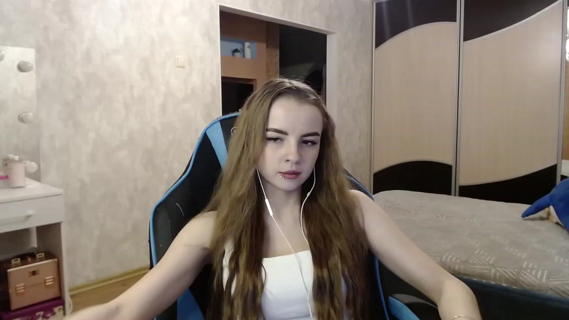 Gallery image thumbnail from Lio_noy's myfreecams stream on, 11/26/2023, 22:24 image 4 of 20