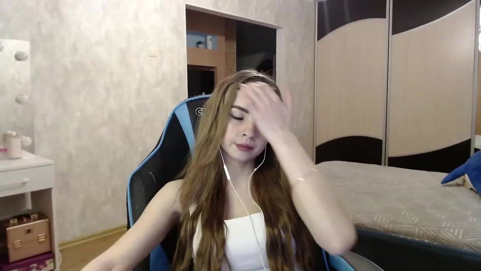 Gallery image thumbnail from Lio_noy's myfreecams stream on, 11/26/2023, 22:24 image 13 of 20