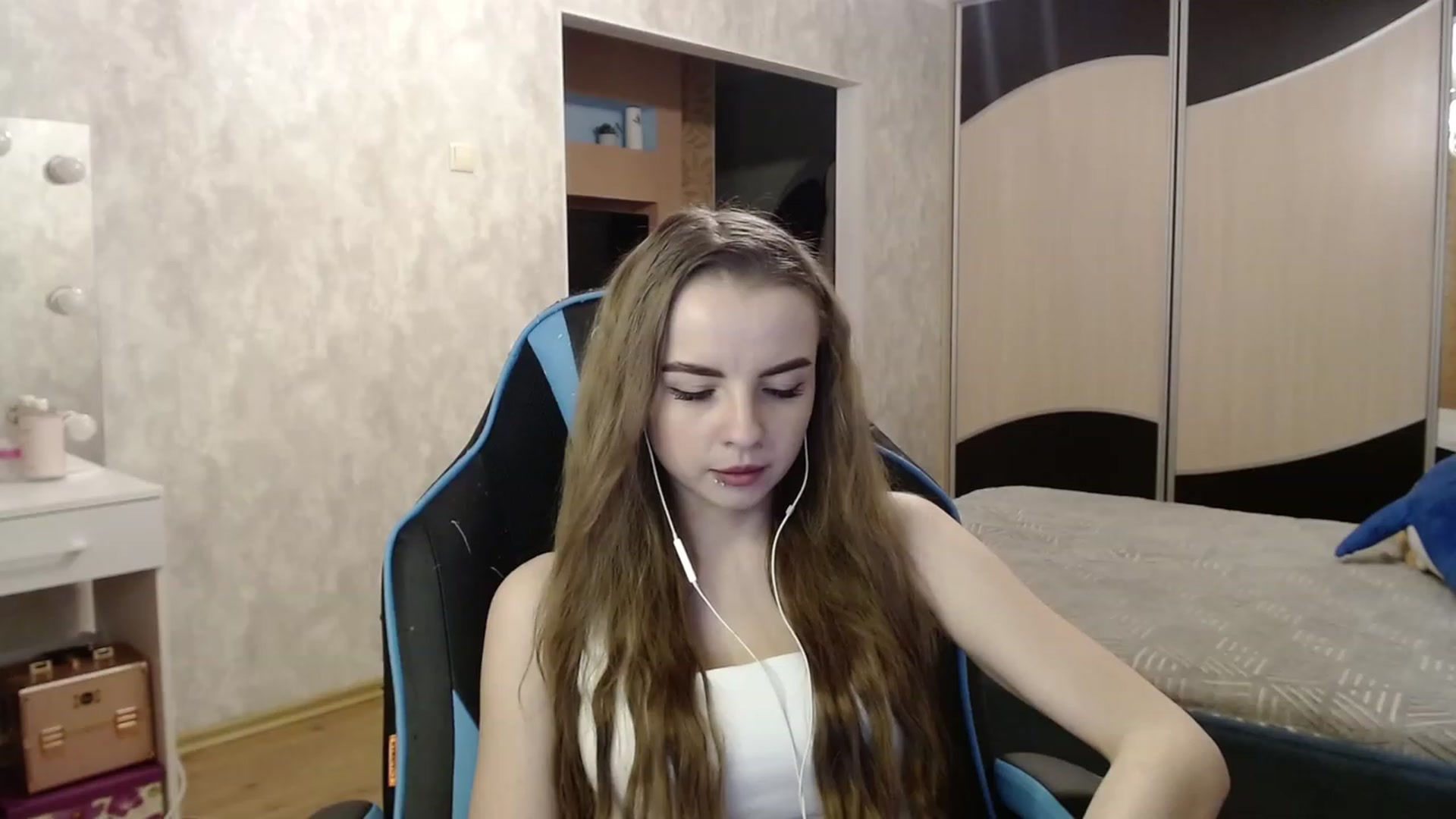 Gallery image thumbnail from Lio_noy's myfreecams stream on, 11/26/2023, 22:24 image 16 of 20