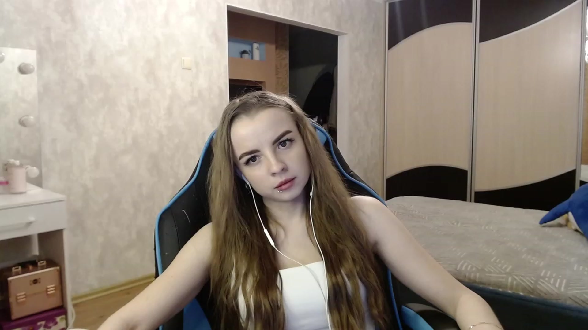 Gallery image thumbnail from Lio_noy's myfreecams stream on, 11/26/2023, 22:24 image 18 of 20