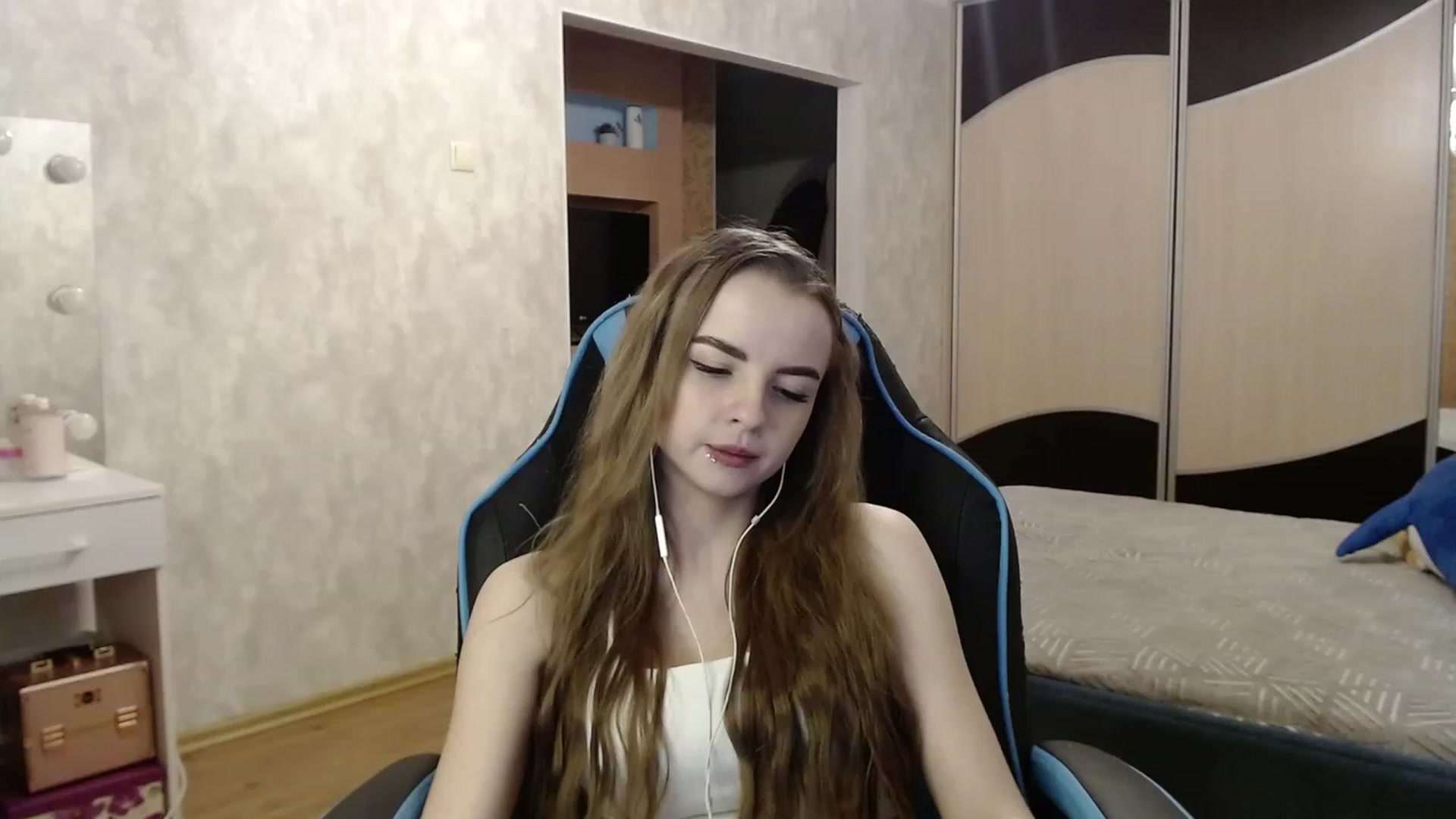 Gallery image thumbnail from Lio_noy's myfreecams stream on, 11/26/2023, 23:00 image 9 of 20