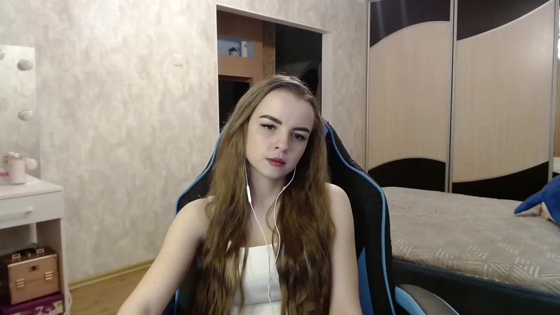 Gallery image thumbnail from Lio_noy's myfreecams stream on, 11/26/2023, 23:00 image 19 of 20
