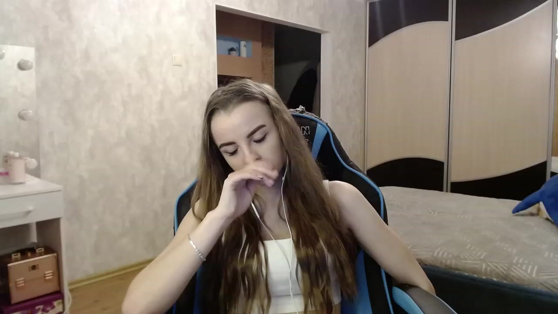 Gallery image thumbnail from Lio_noy's myfreecams stream on, 11/26/2023, 23:00 image 15 of 20