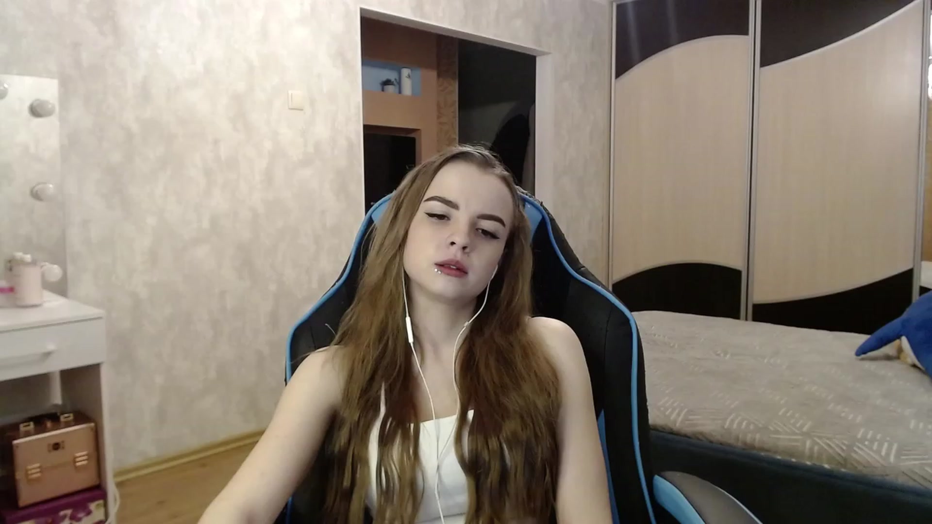 Gallery image thumbnail from Lio_noy's myfreecams stream on, 11/26/2023, 23:00 image 7 of 20
