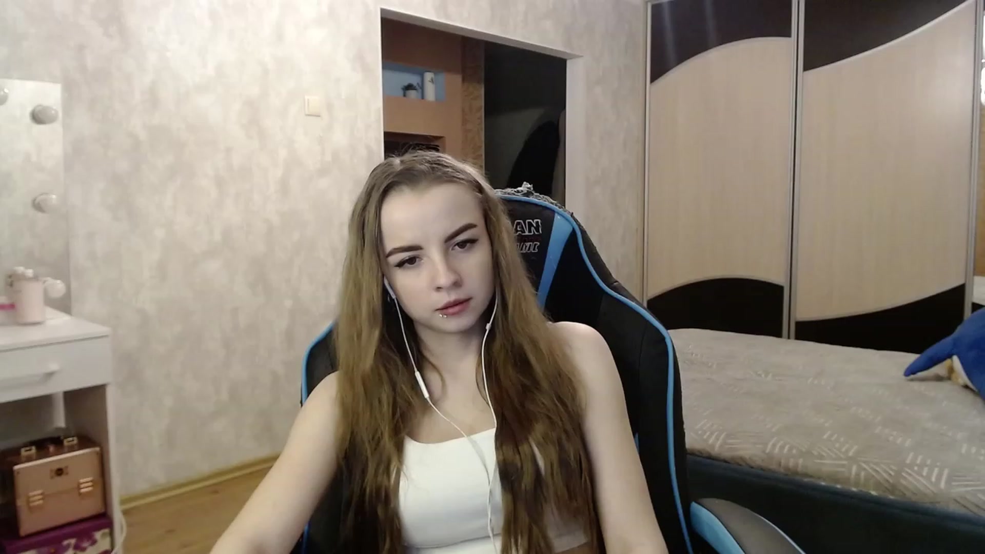 Gallery image thumbnail from Lio_noy's myfreecams stream on, 11/26/2023, 23:00 image 3 of 20