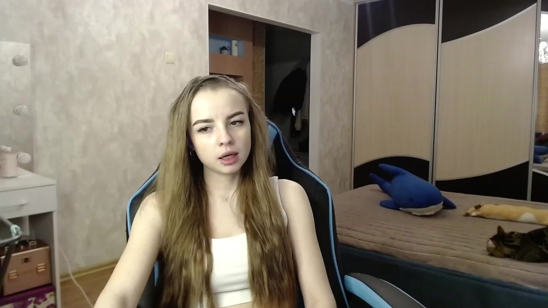 Gallery image thumbnail from Lio_noy's myfreecams stream on, 11/27/2023, 23:13 image 12 of 20