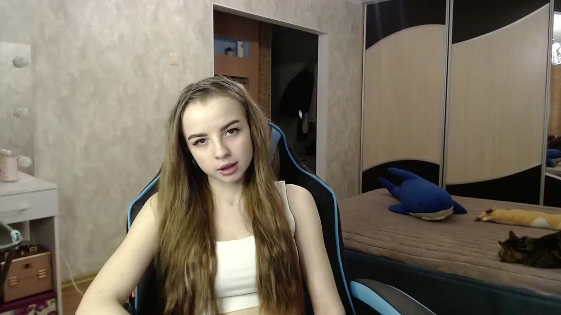 Gallery image thumbnail from Lio_noy's myfreecams stream on, 11/27/2023, 23:13 image 10 of 20
