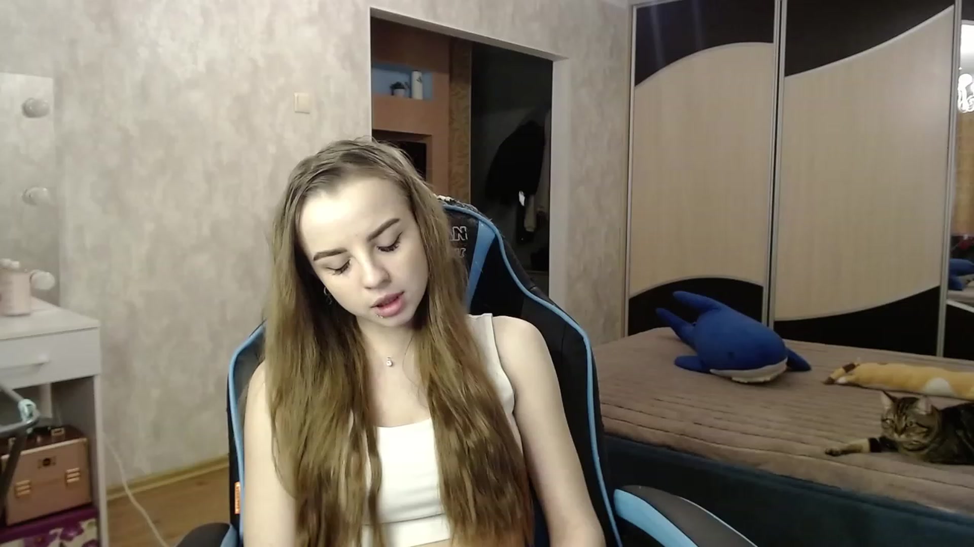 Gallery image thumbnail from Lio_noy's myfreecams stream on, 11/27/2023, 23:13 image 13 of 20