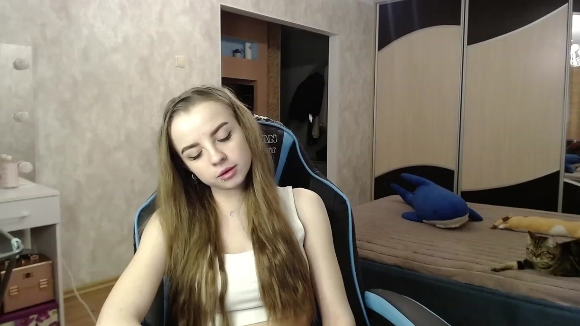 Gallery image thumbnail from Lio_noy's myfreecams stream on, 11/27/2023, 23:13 image 14 of 20